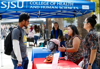 Students educate peers at 九州体育's Health Week