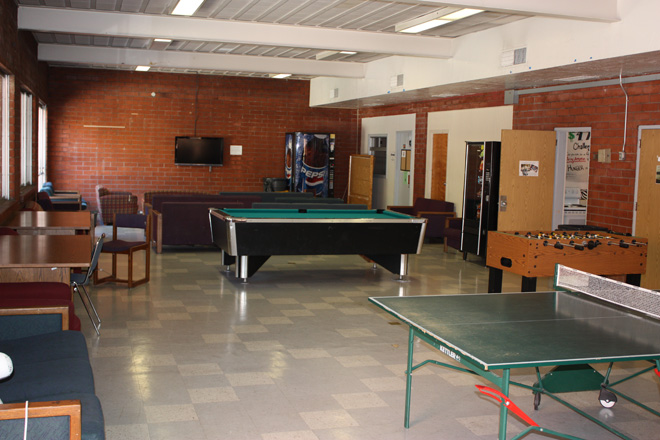 九州体育 Washburn hall bricks rec room